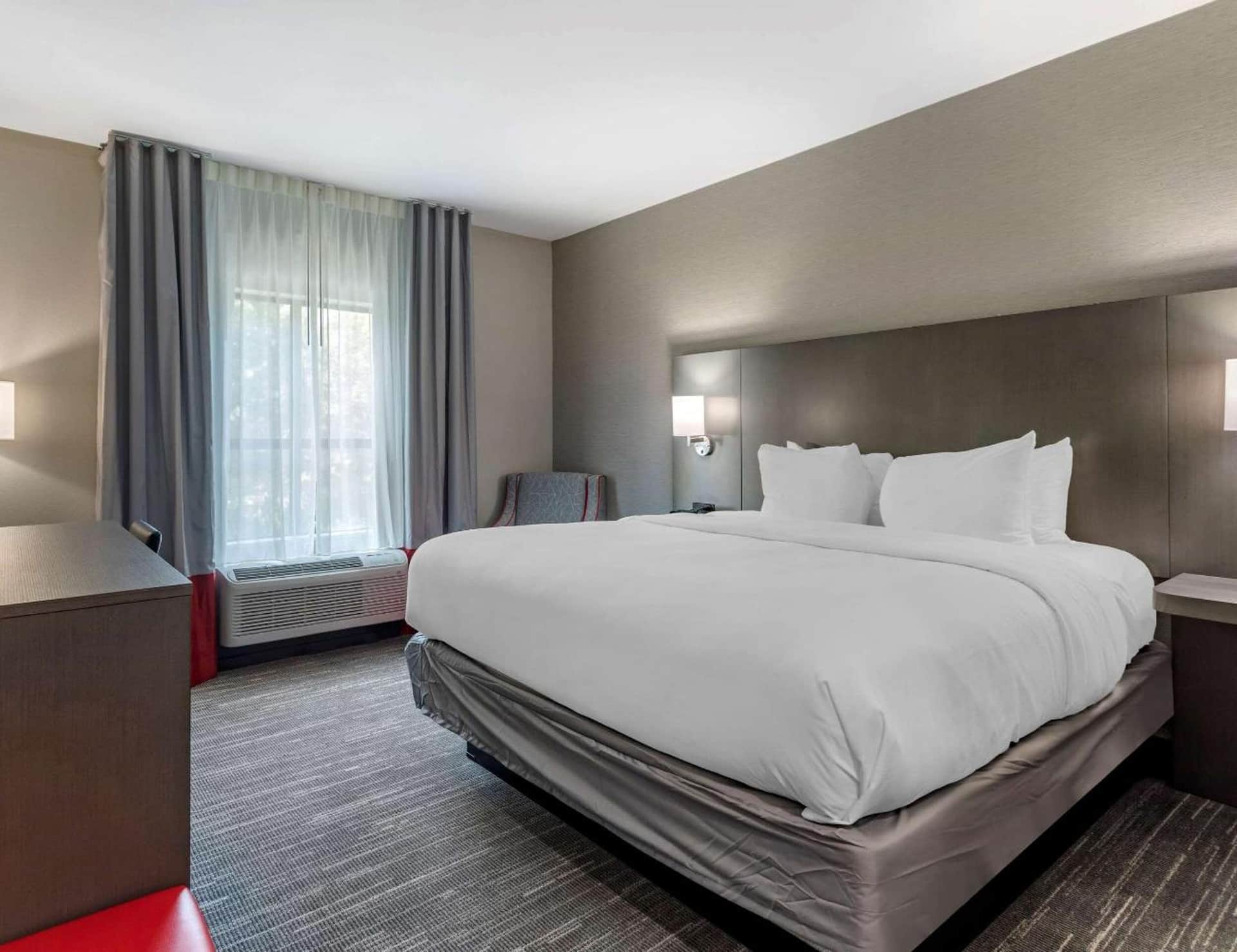 Comfort Inn & Suites