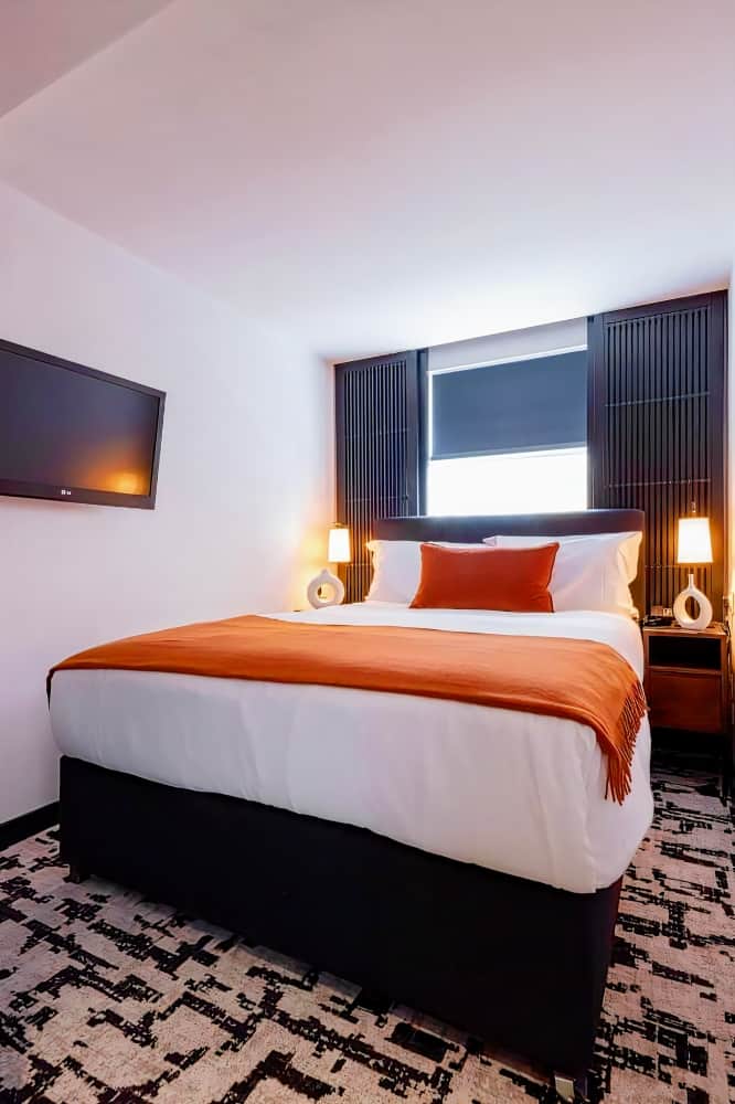 La Suite West