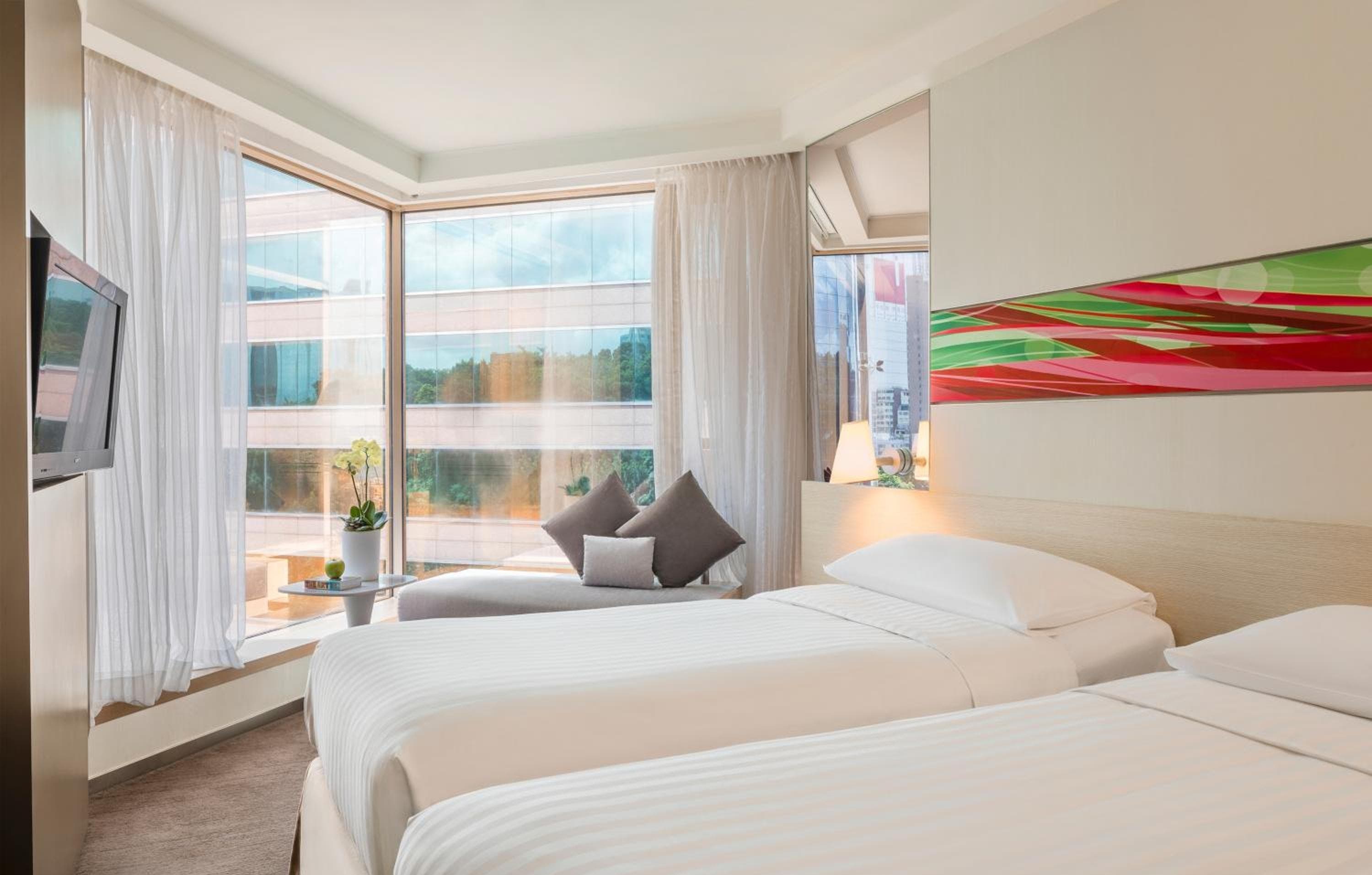 The Royal Pacific Hotel & Towers