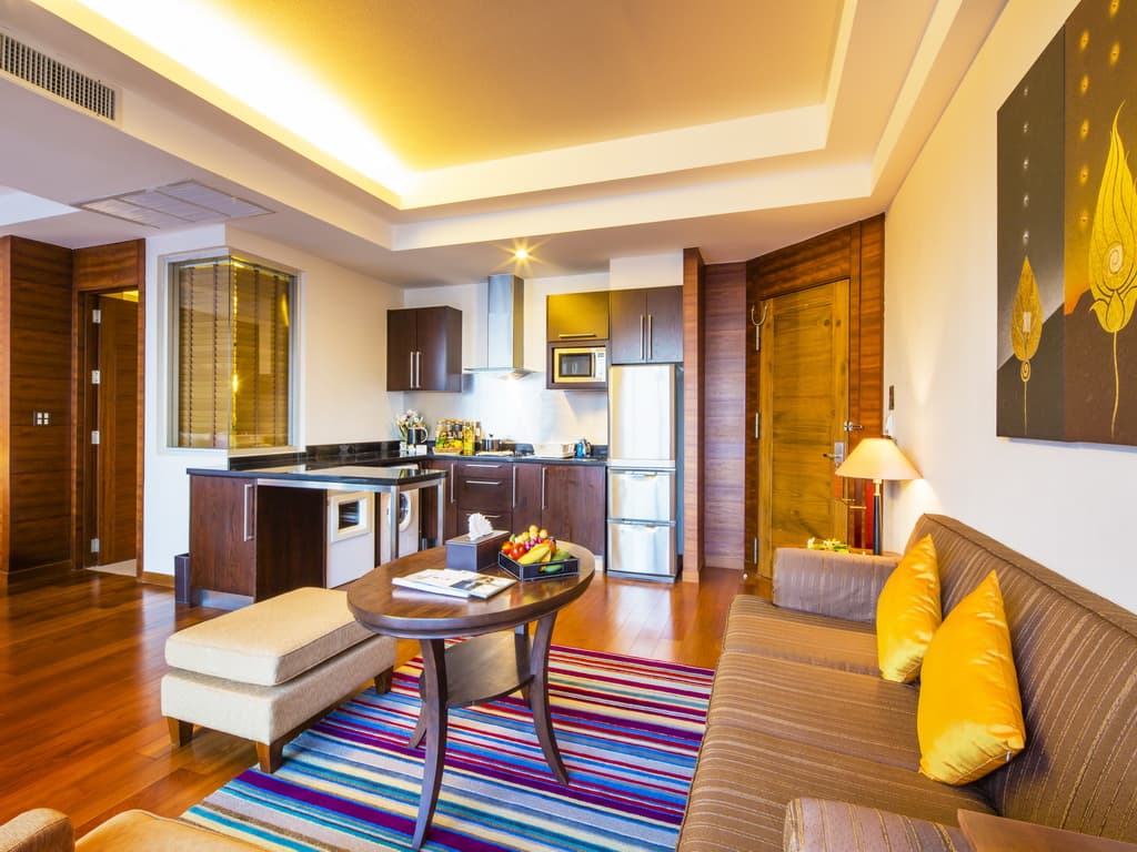 Column Bangkok Hotel