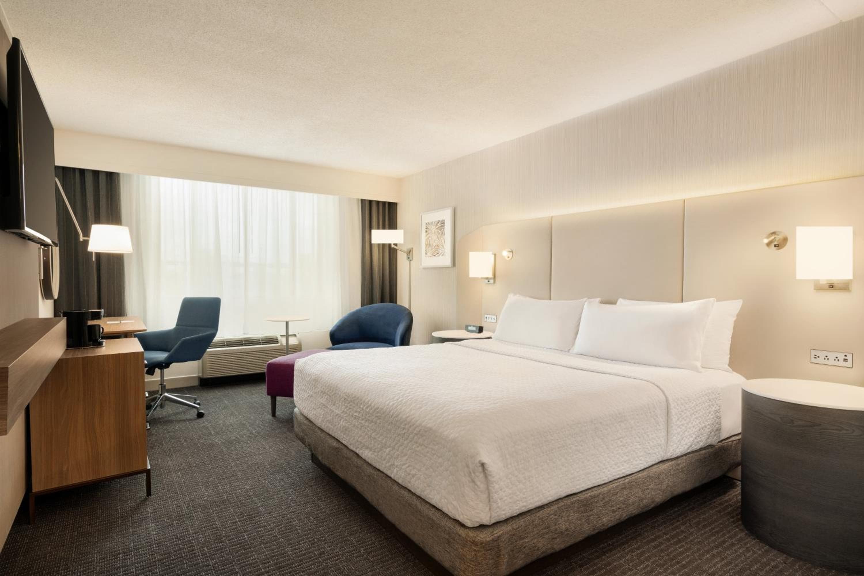 Crowne Plaza Philadelphia - King of Prussia by IHG