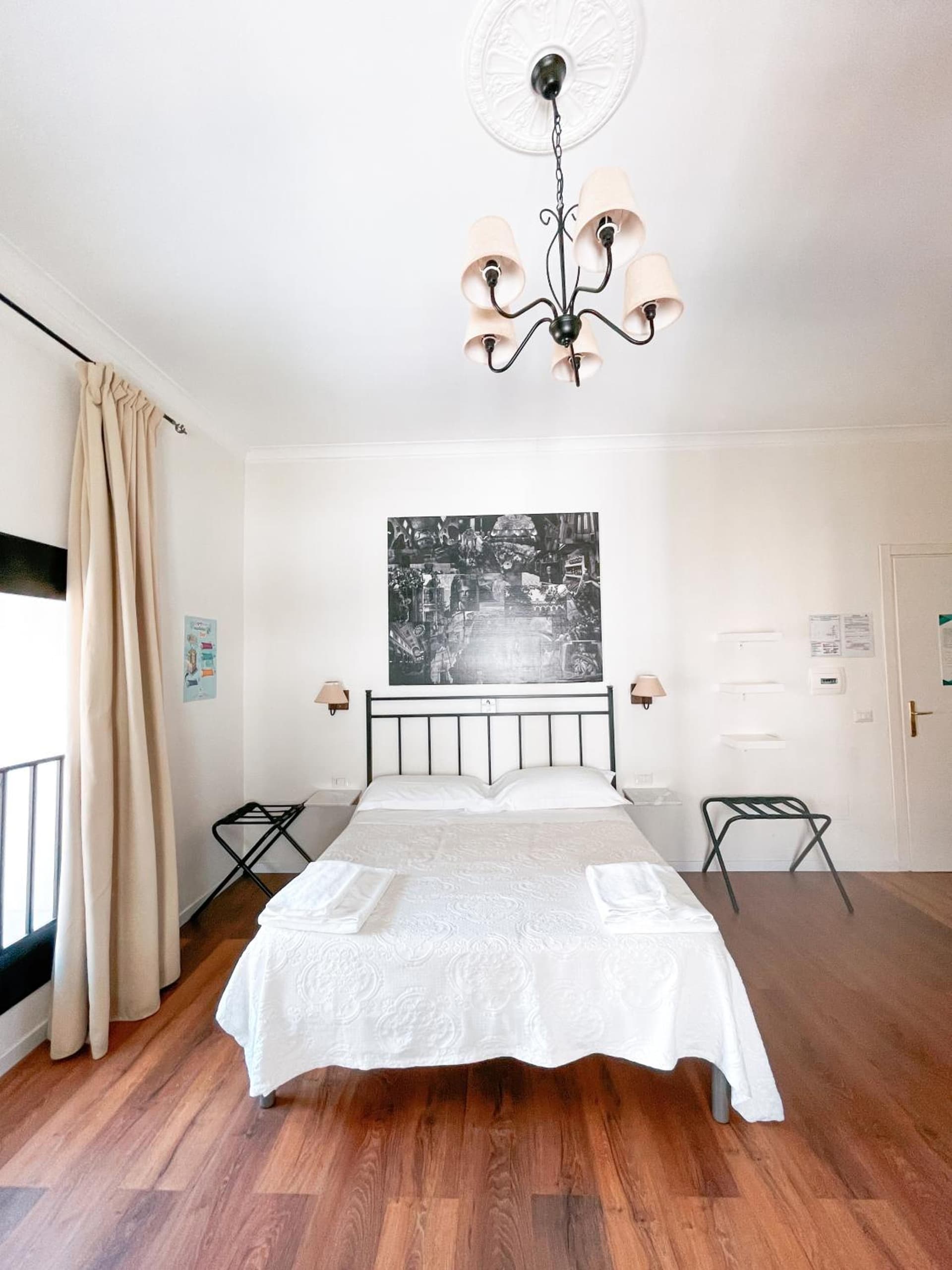 NeapolitanTrips Hotel (Ostello Bello Napoli)
