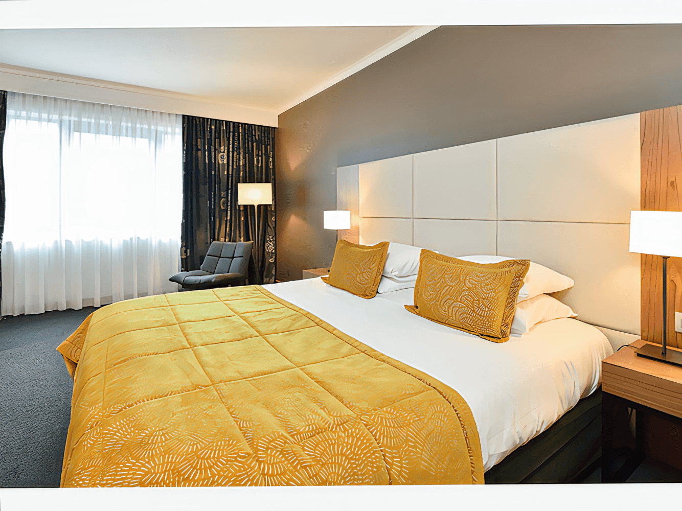 Martin's Chateau du Lac