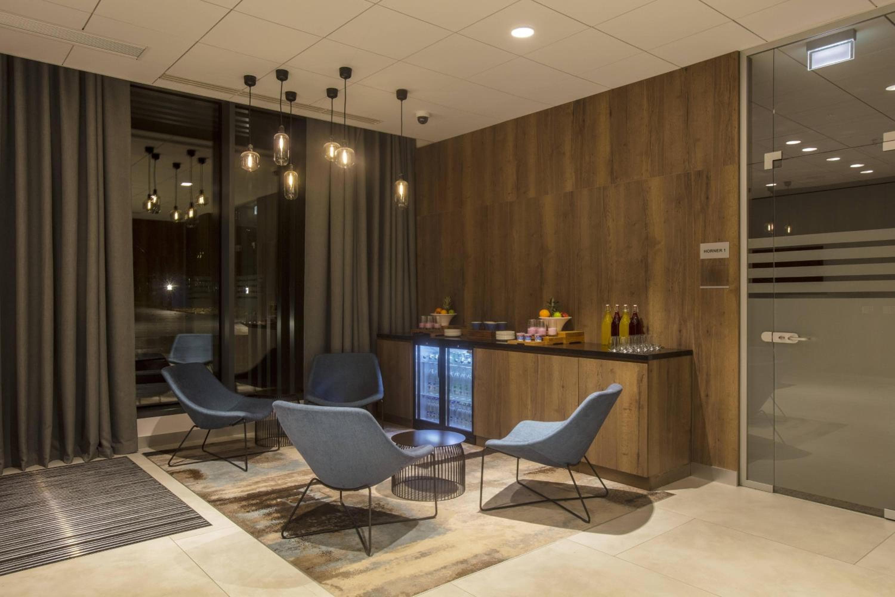 Courtyard by Marriott Edinburgh West