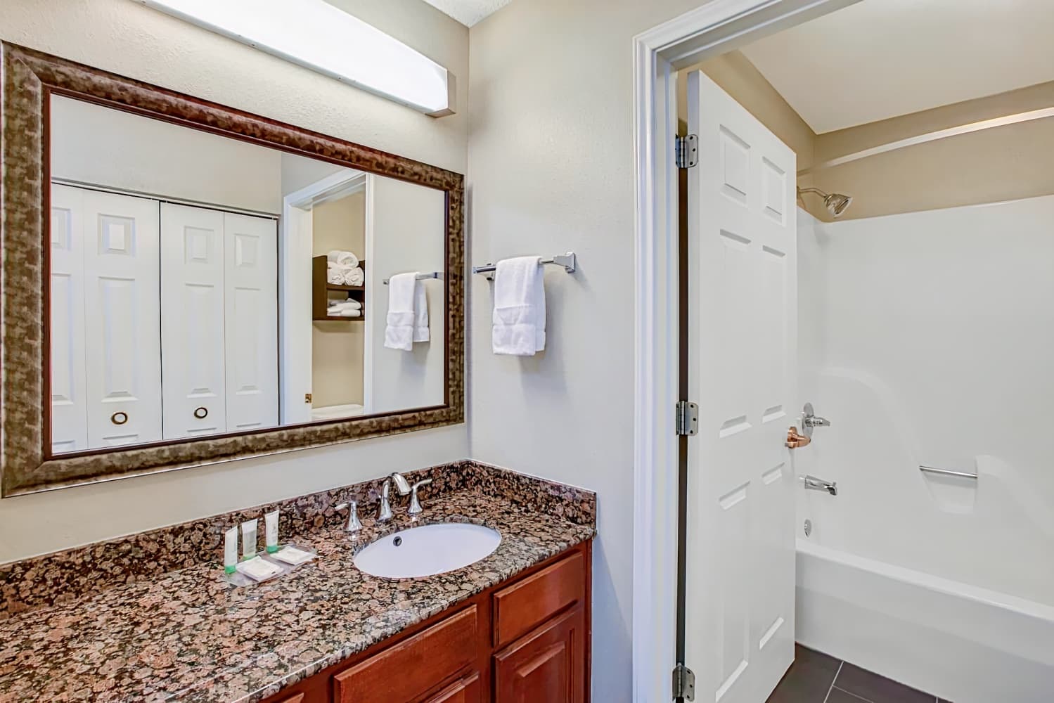 Staybridge Suites Louisville - East