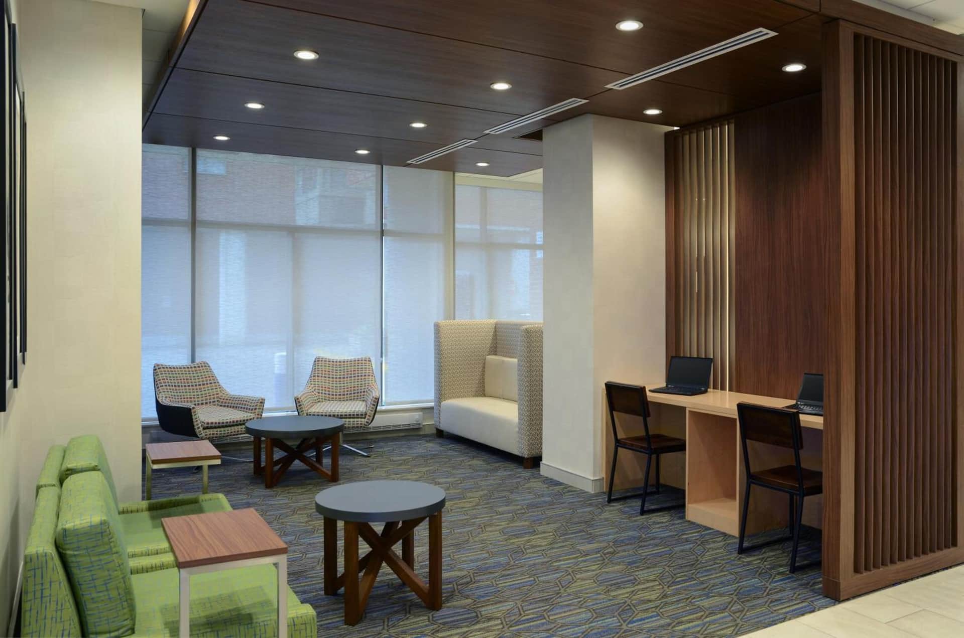 Holiday Inn Toronto Express Downtown