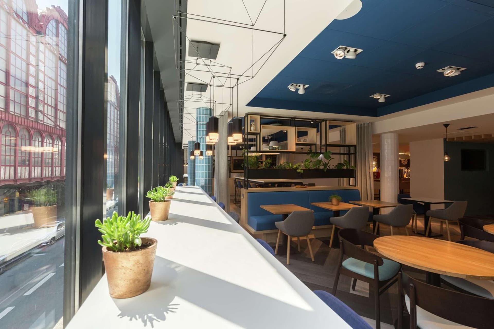 Hampton by Hilton Antwerp Central Station
