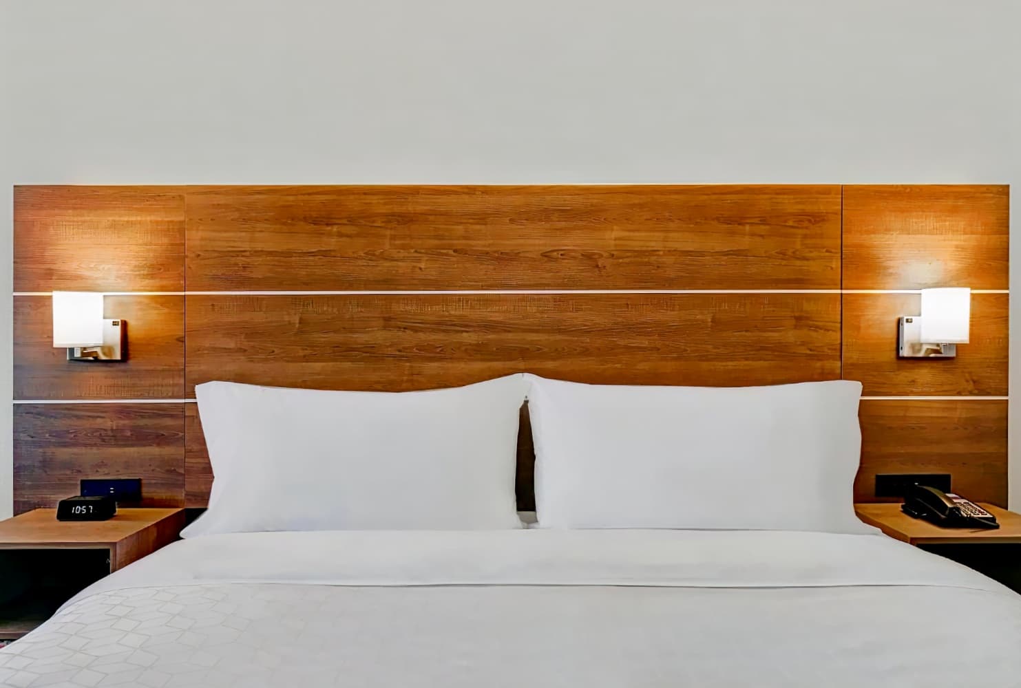 Holiday Inn Express Kingston West