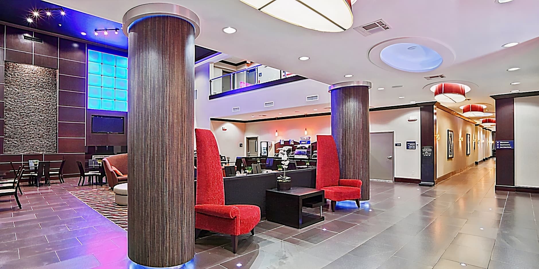 Holiday Inn Express & Suites North Dallas at Preston