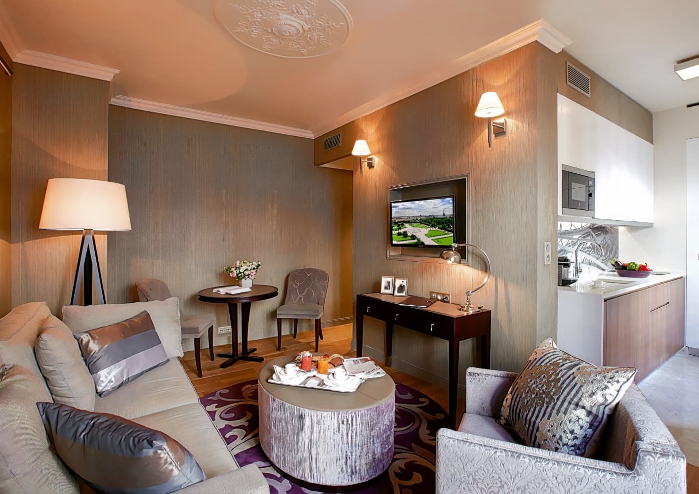 La Clef Louvre Paris by The Crest Collection