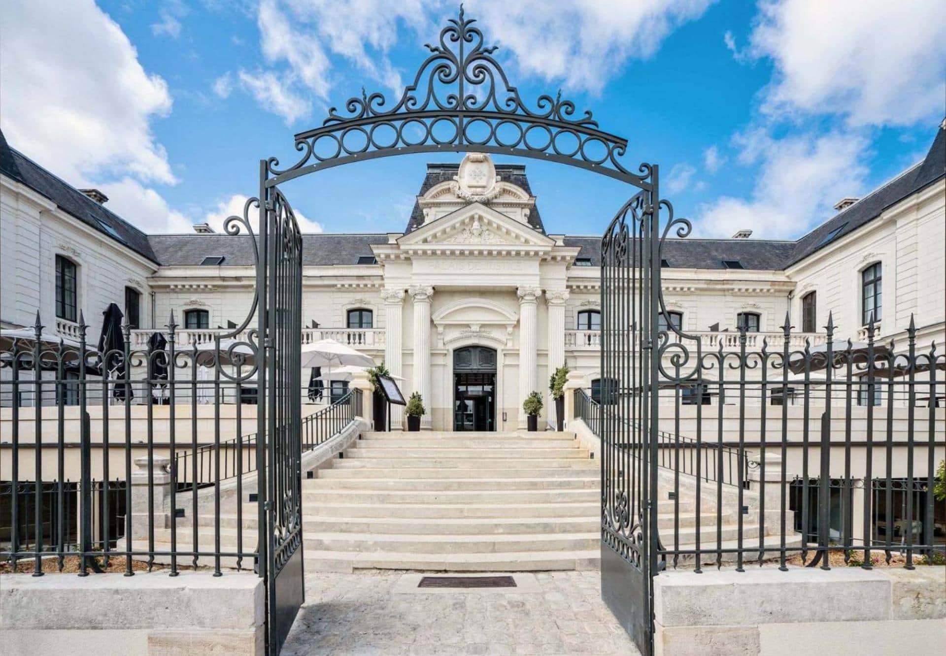 Best Western Premier Hôtel de la Cité Royale