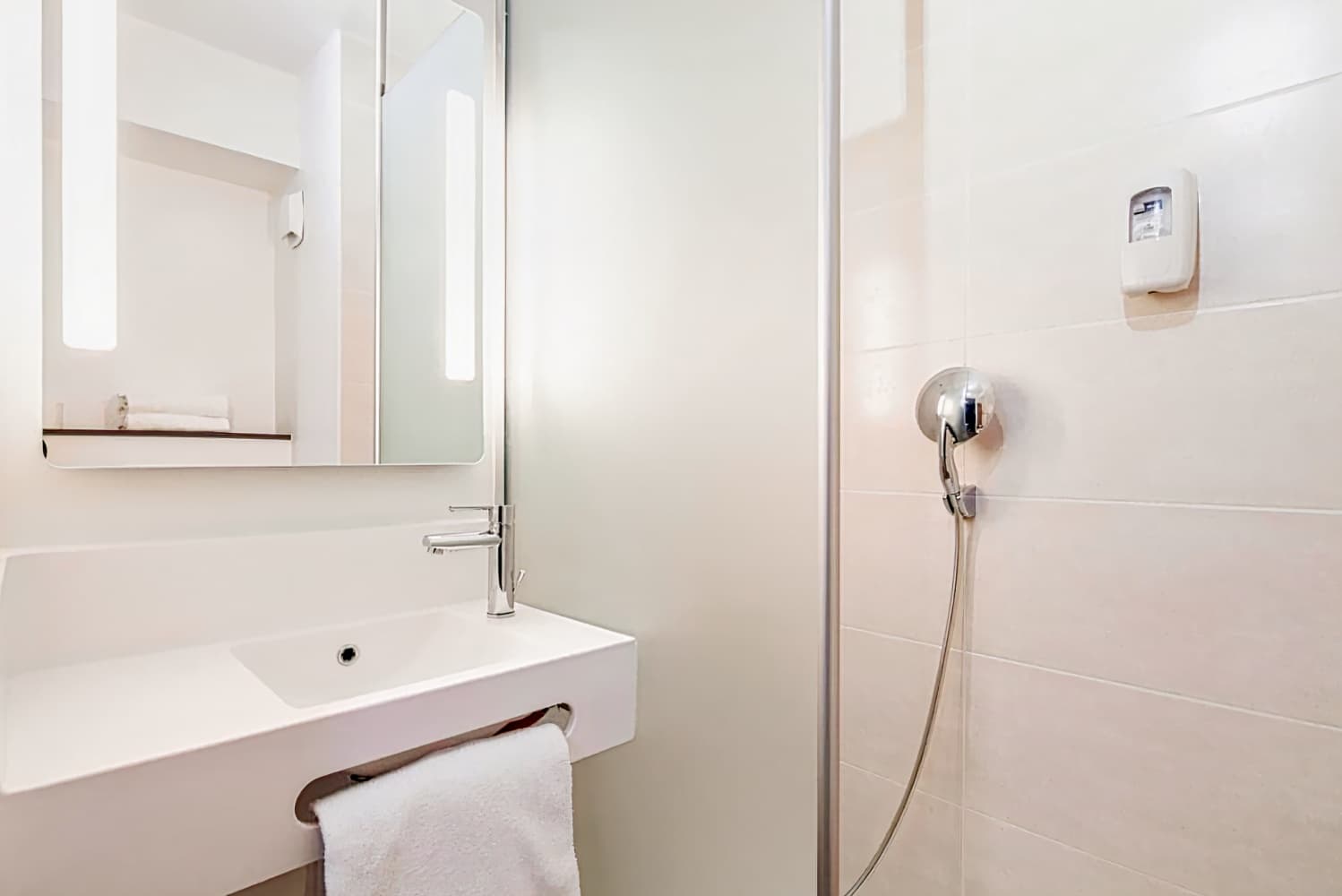 B&B Hôtel Compiègne