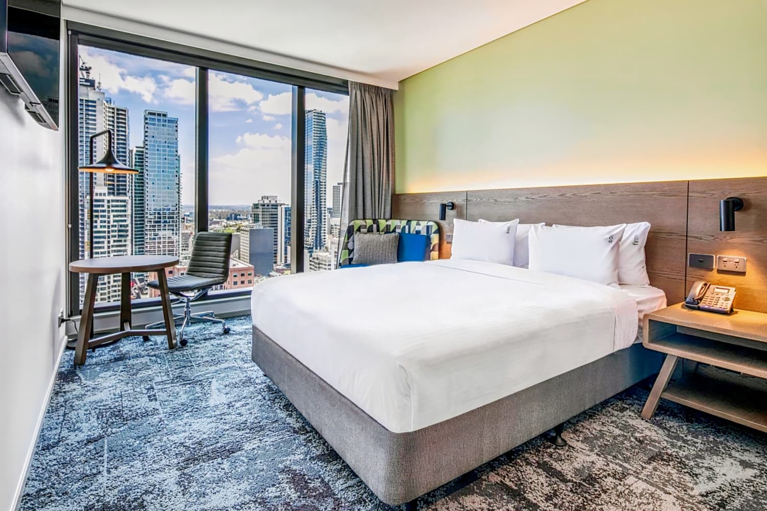 Holiday Inn Express Melbourne Little Collins