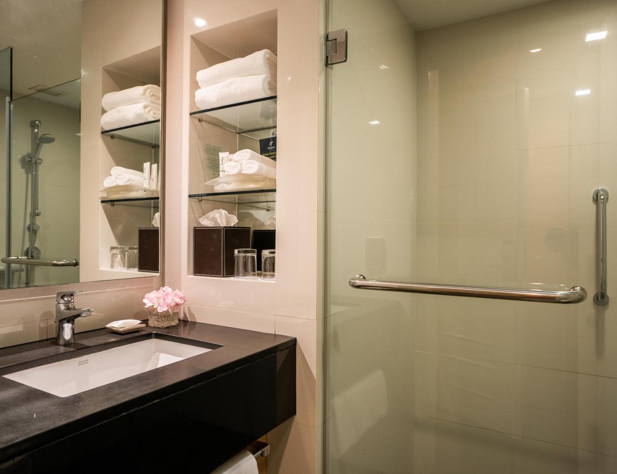 Holiday Inn Bangkok Silom, an IHG Hotel