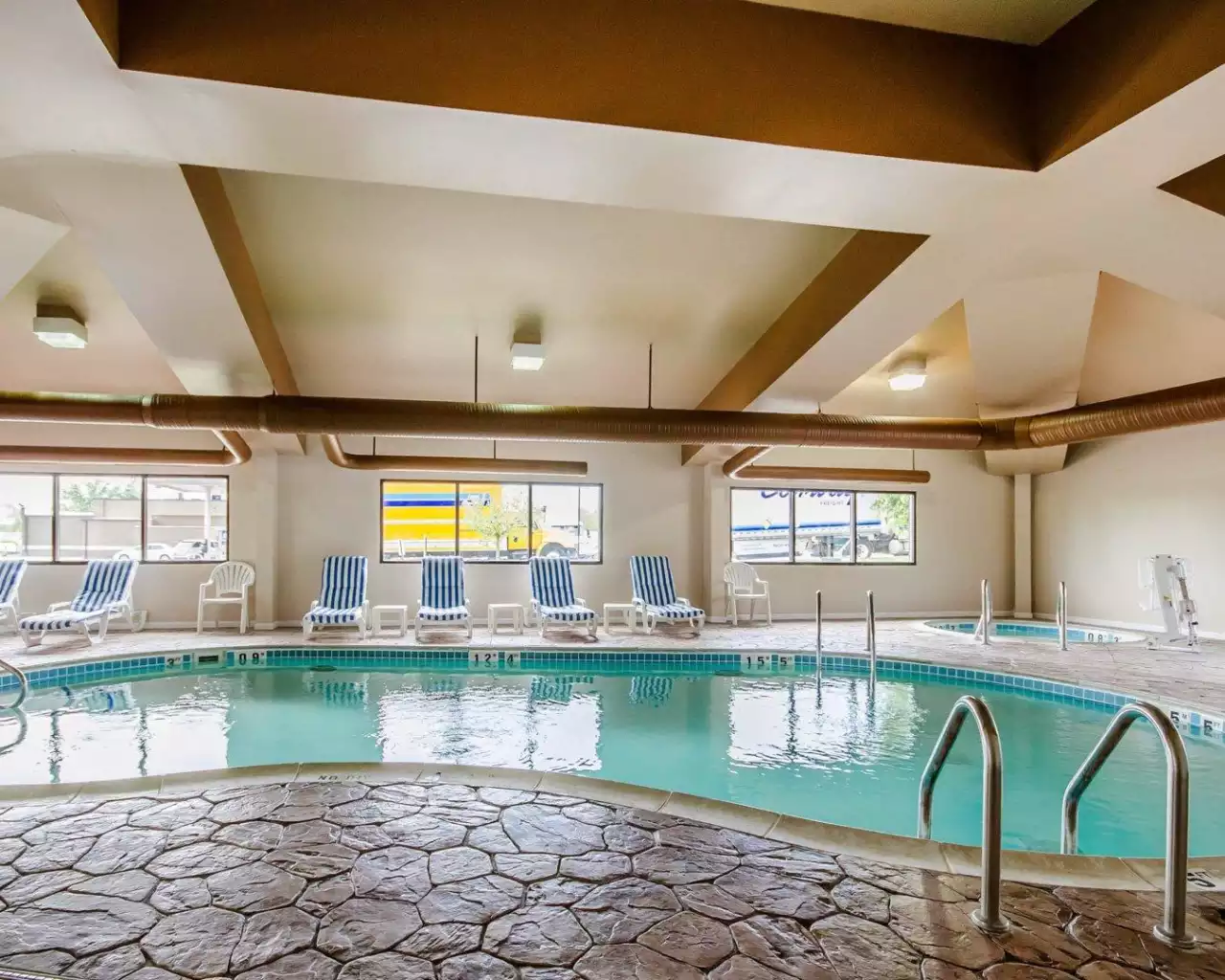Comfort Suites Louisville East