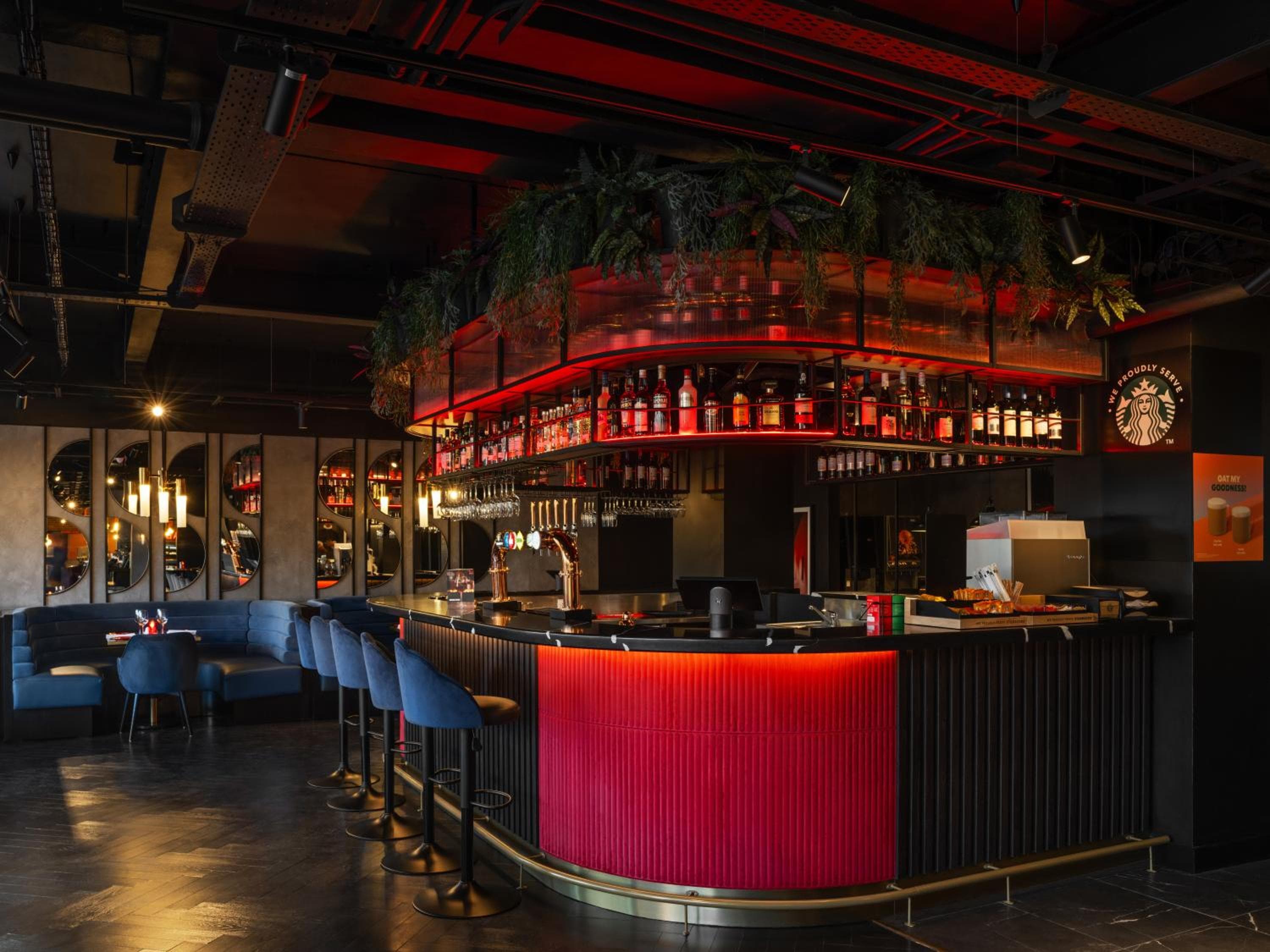 Radisson RED London Gatwick Airport