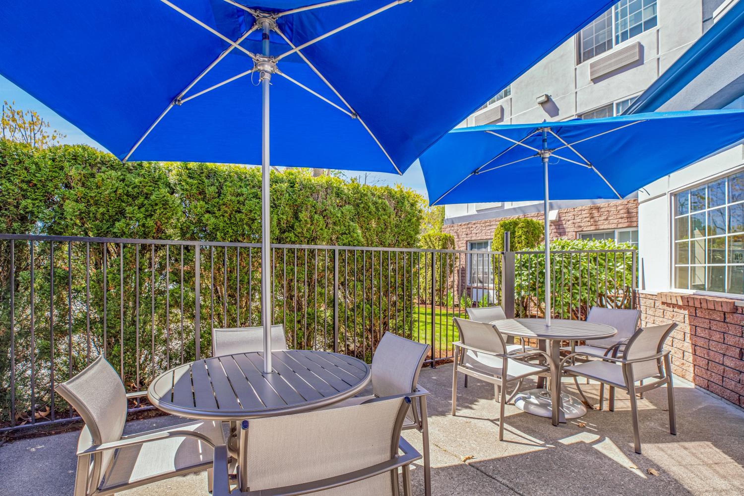 Holiday Inn Express Hotel & Suites Portland - Jantzen Beach, an IHG Hotel