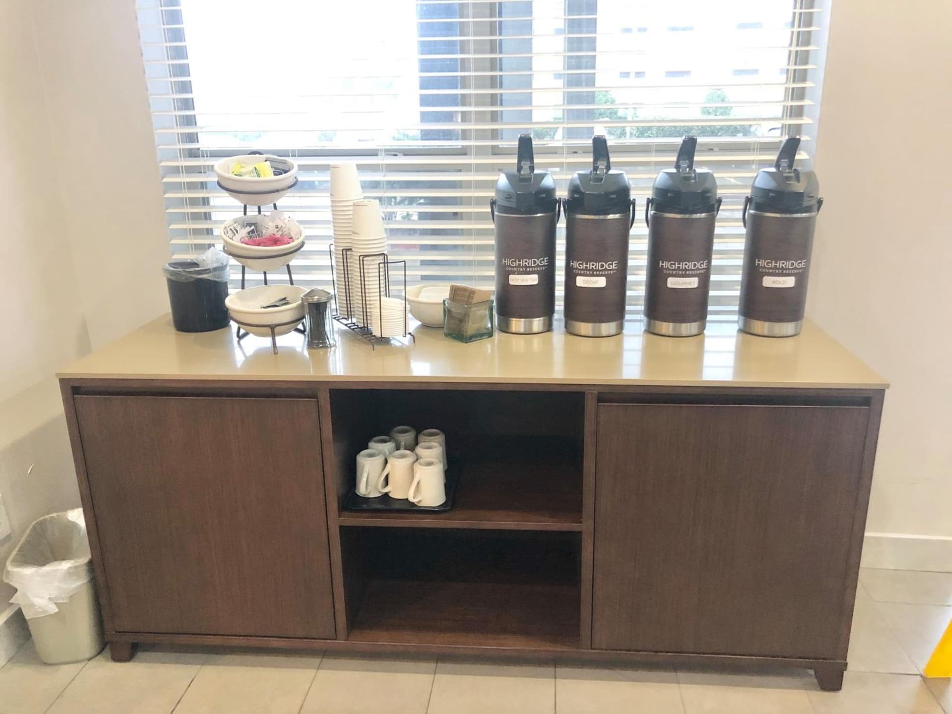 Sonesta Essential IAH Airport JFK Boulevard - Newly Renovated