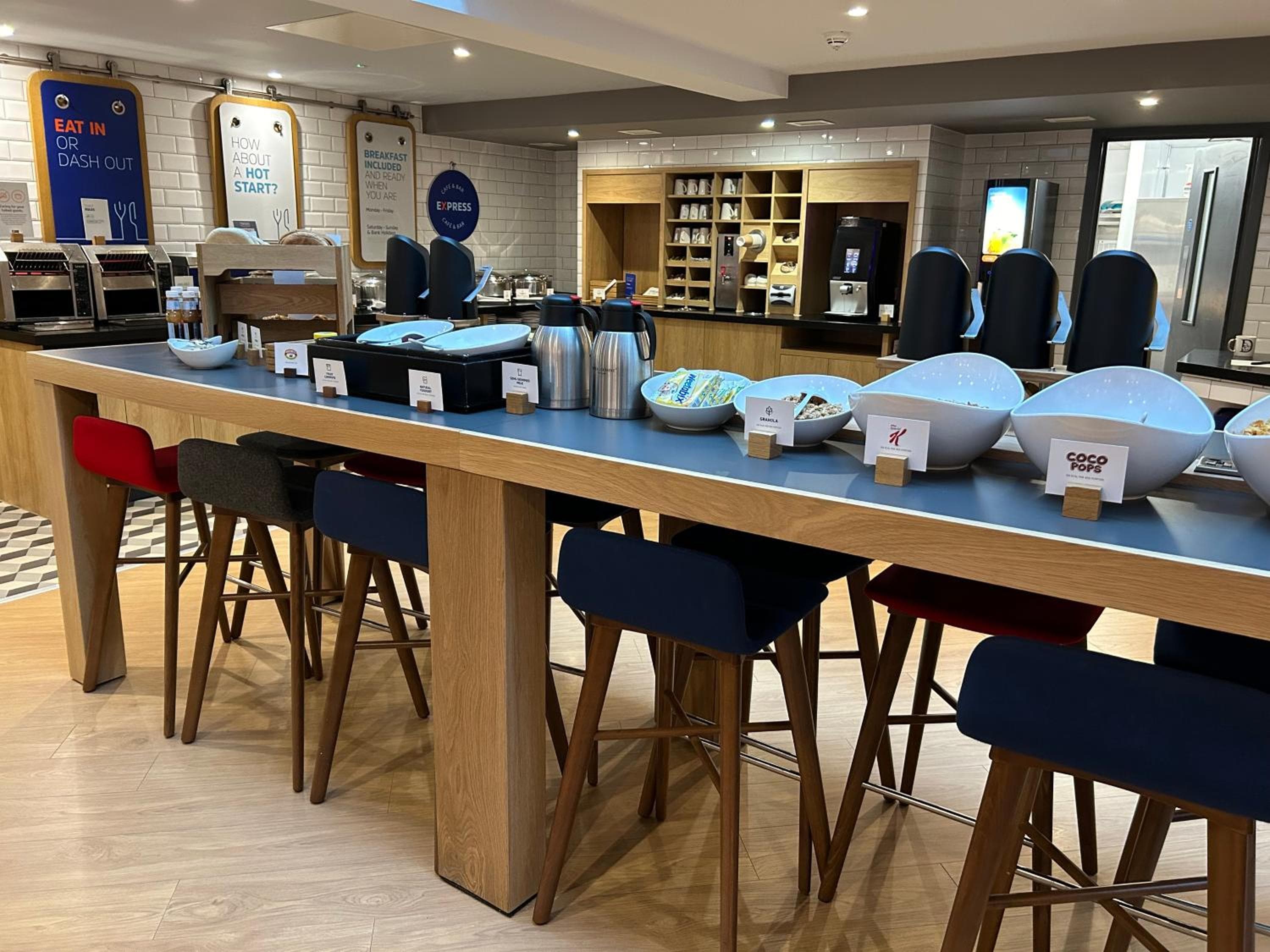 Holiday Inn Express - Swindon City Centre