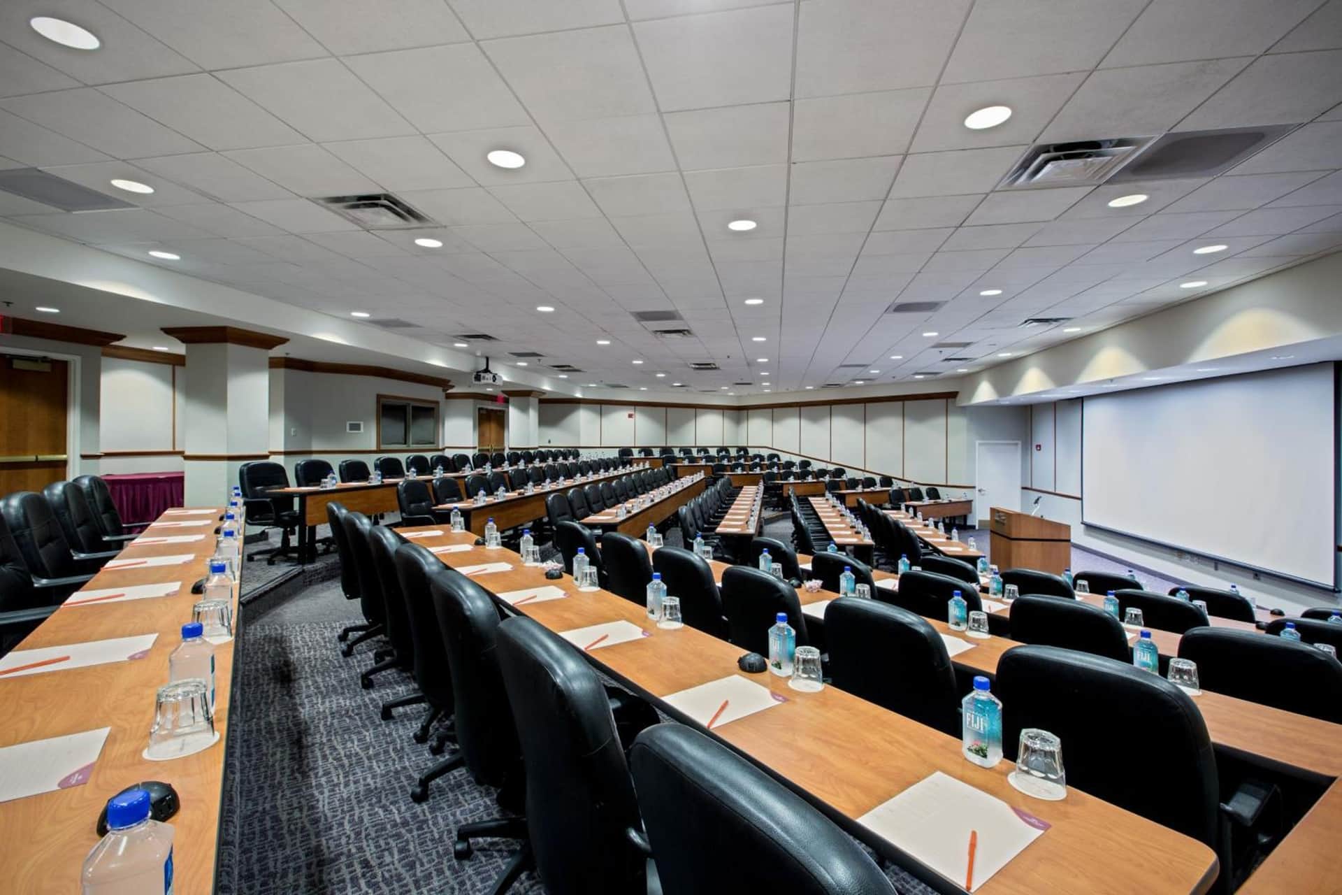 Crowne Plaza Philadelphia - King of Prussia by IHG