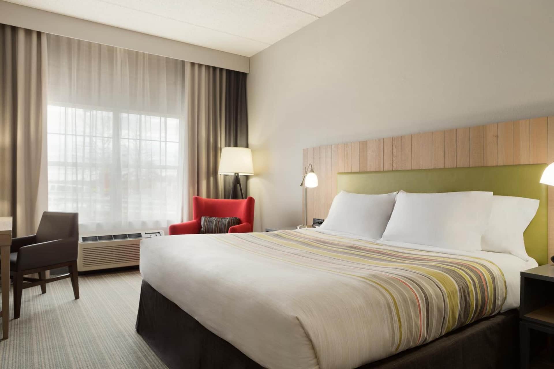 Country Inn & Suites by Radisson, Jackson, TN