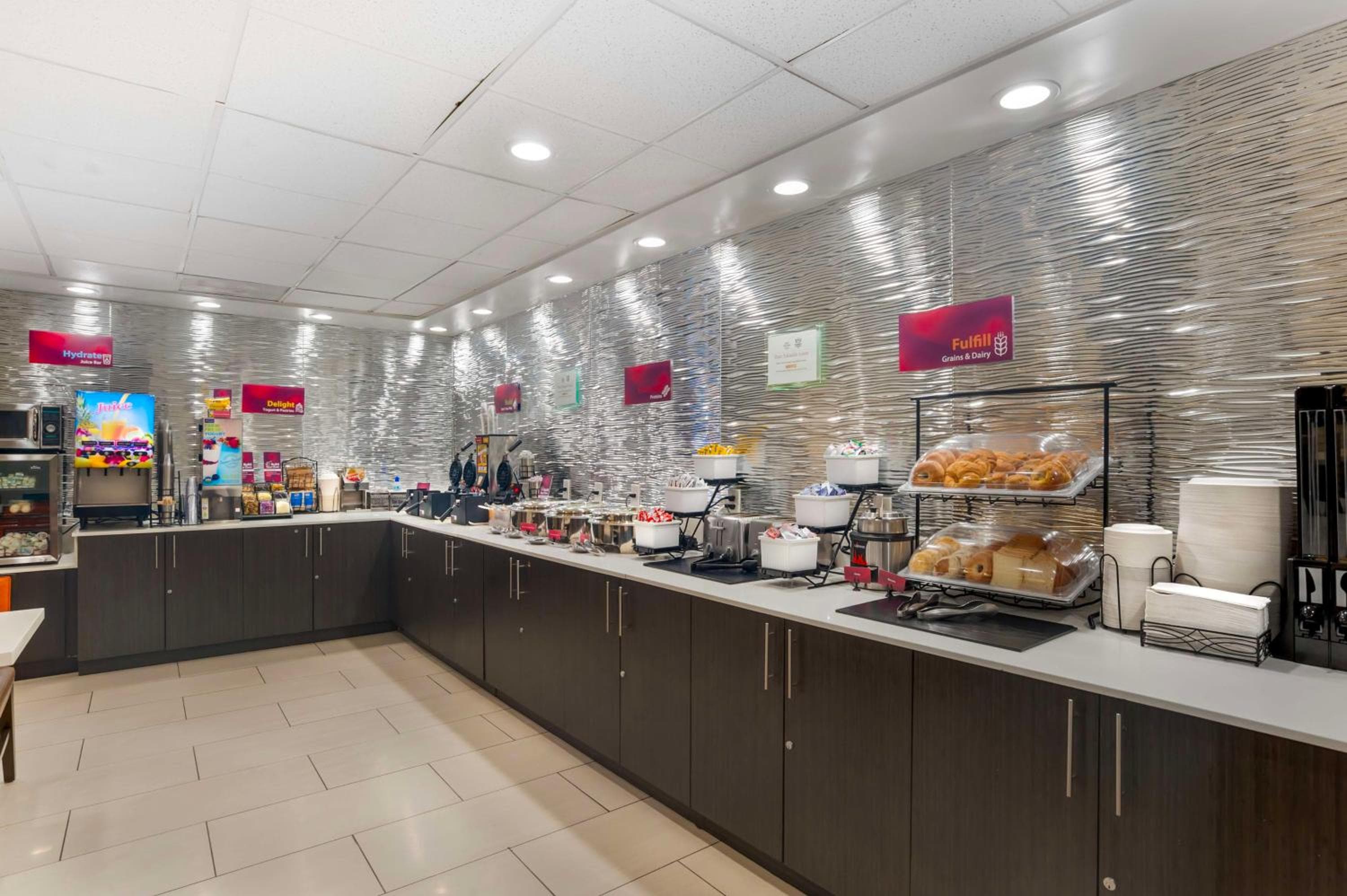 Best Western Plus Commerce Hotel