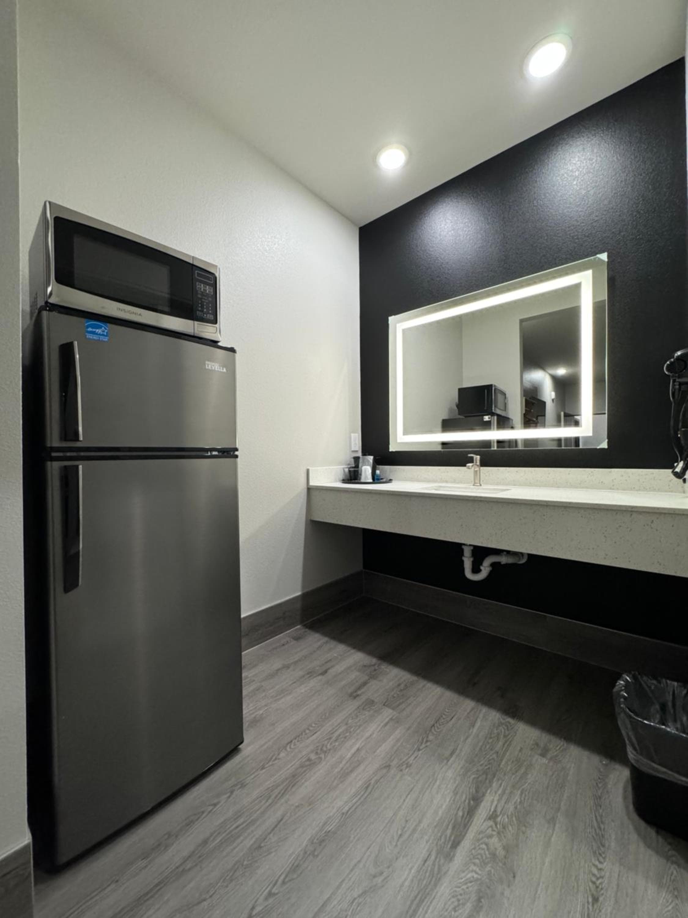 Crystal Inn Gessner - Near Sam Houston Racepark