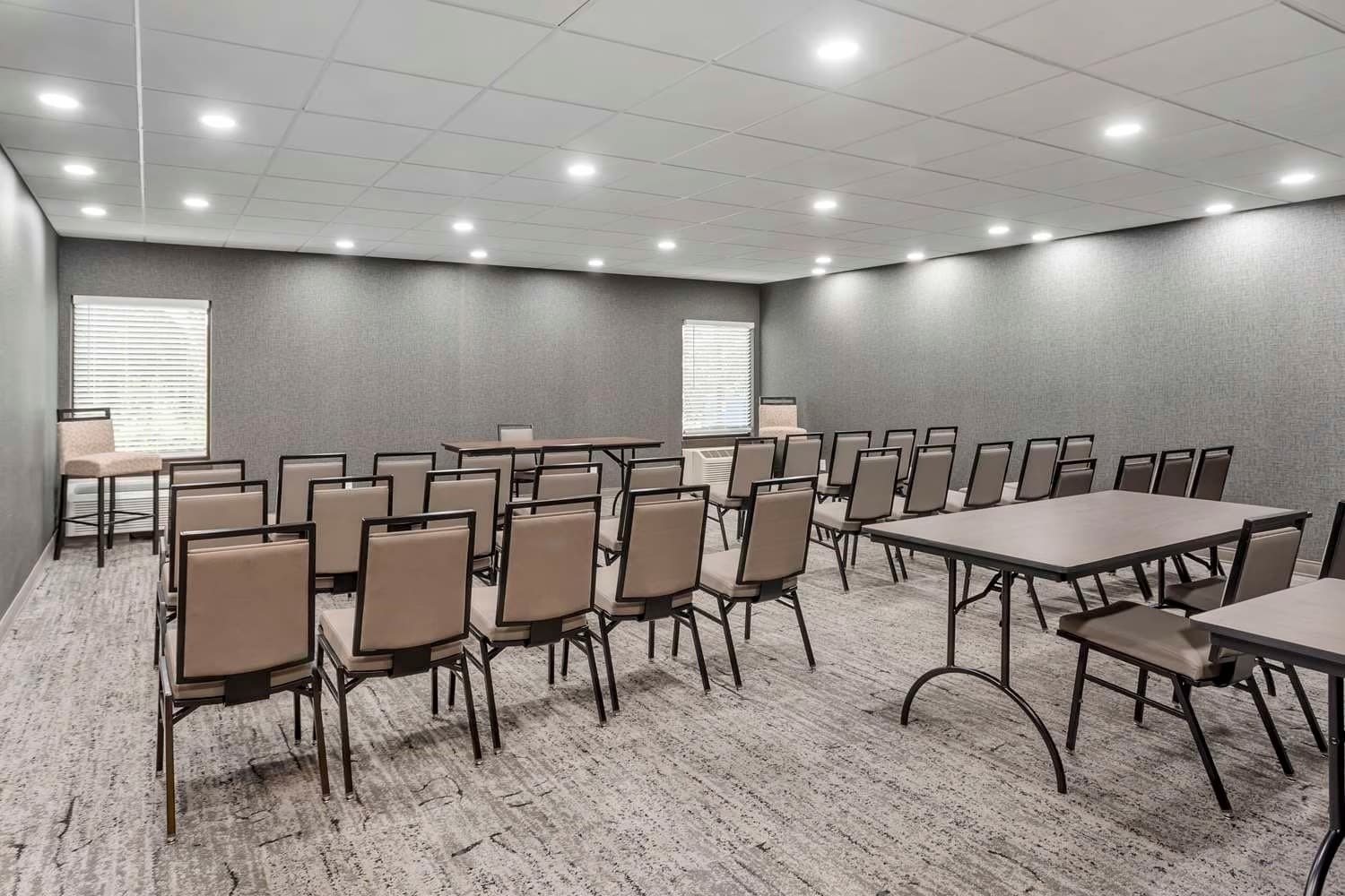 Best Western Plus Heritage Rail Inn & Suites