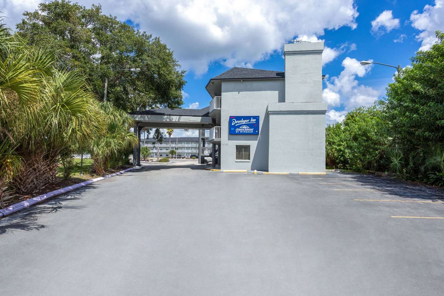 Howard Johnson by Wyndham Orlando Lake Buena Vista South