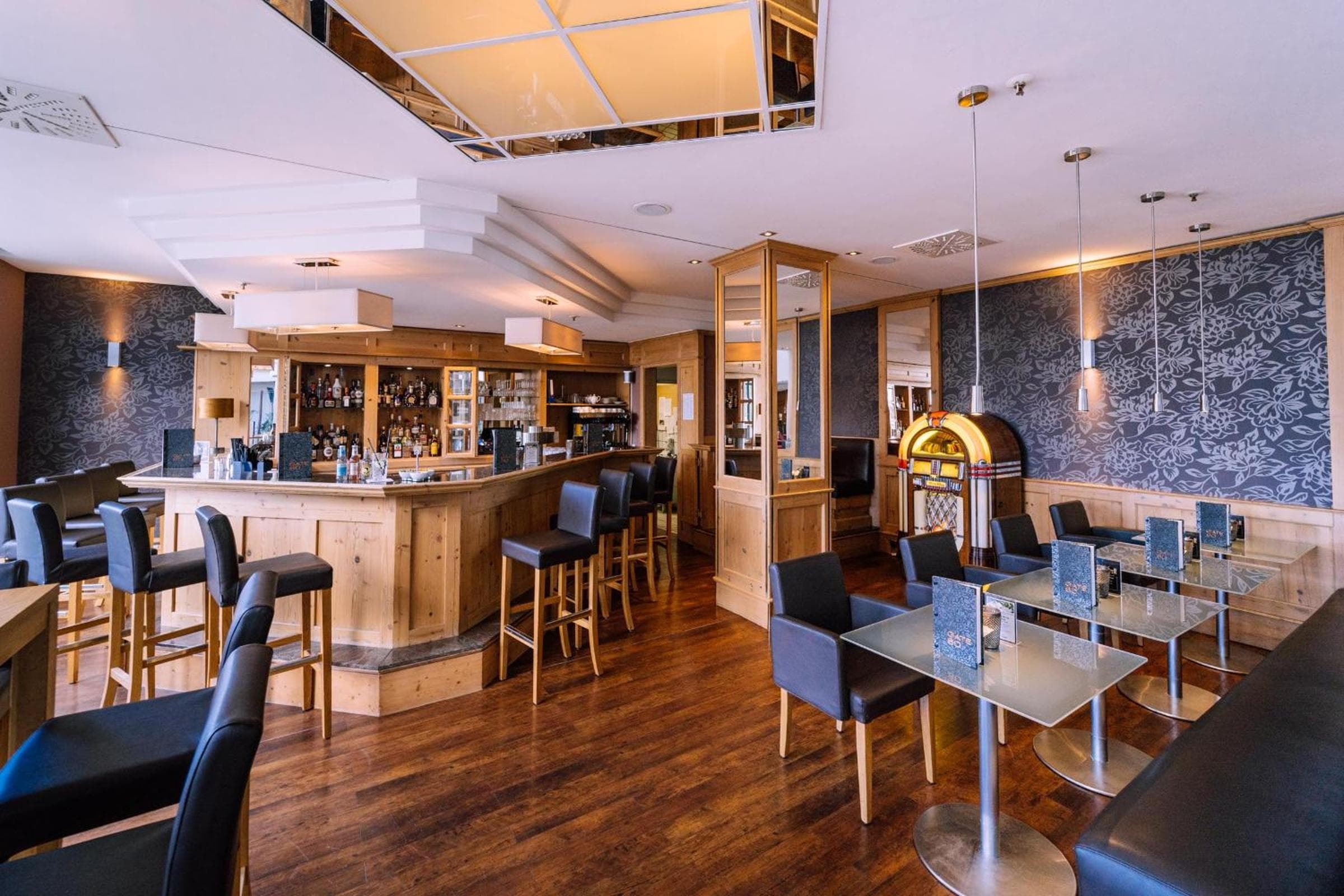 Atomis Hotel Munich Airport by Mercure