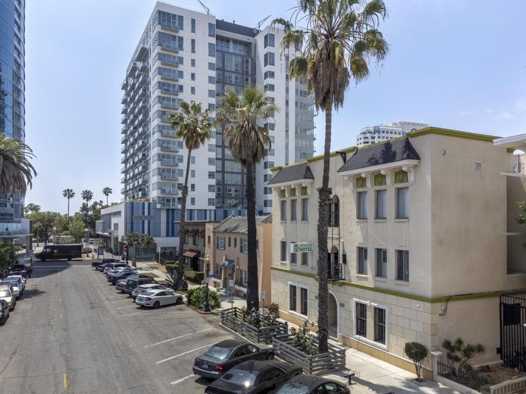 Lumea by the Sea Long Beach Convention Center