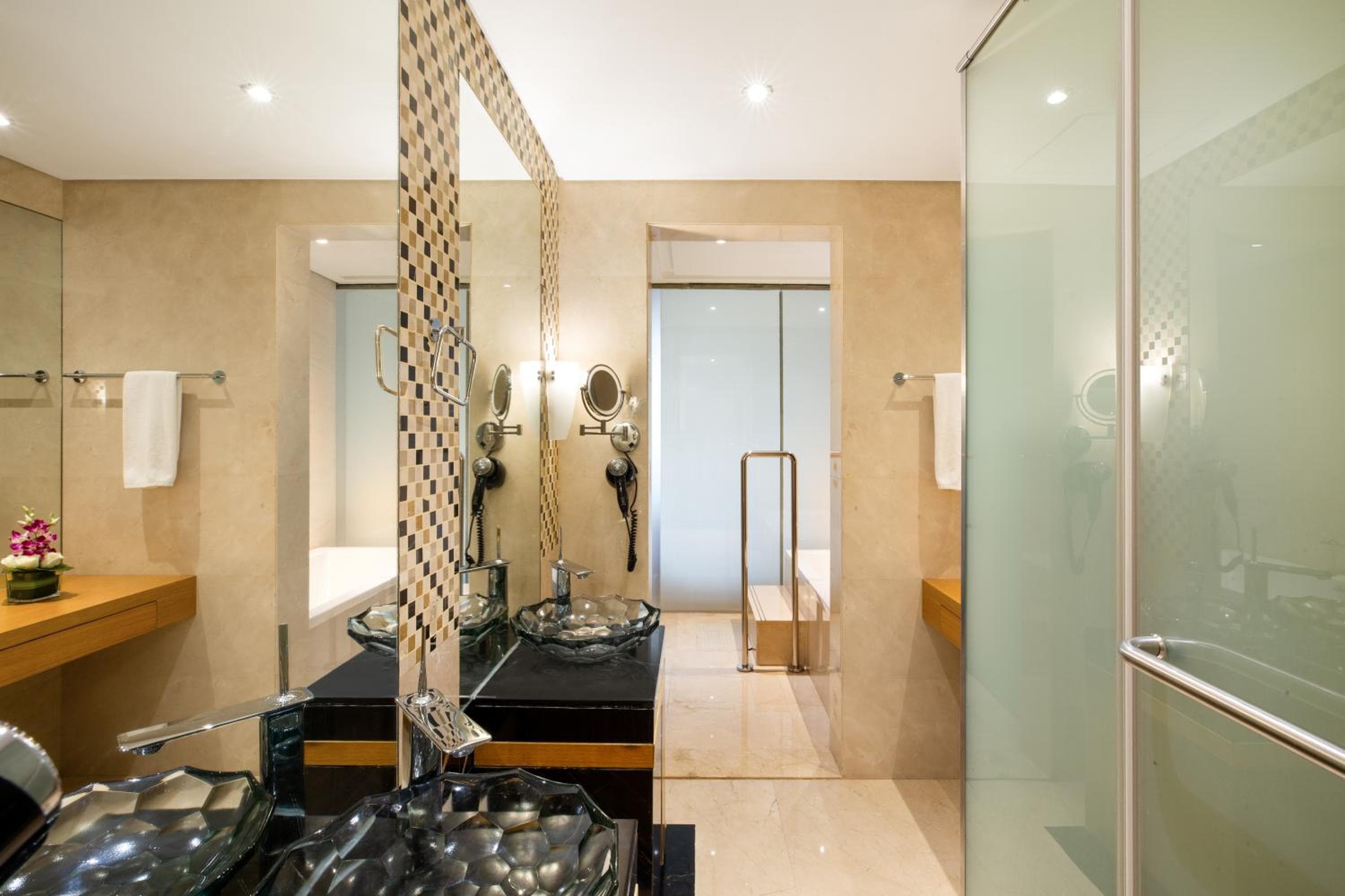 Royal Continental Hotel