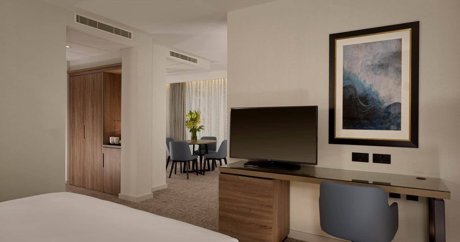 DoubleTree by Hilton Hull