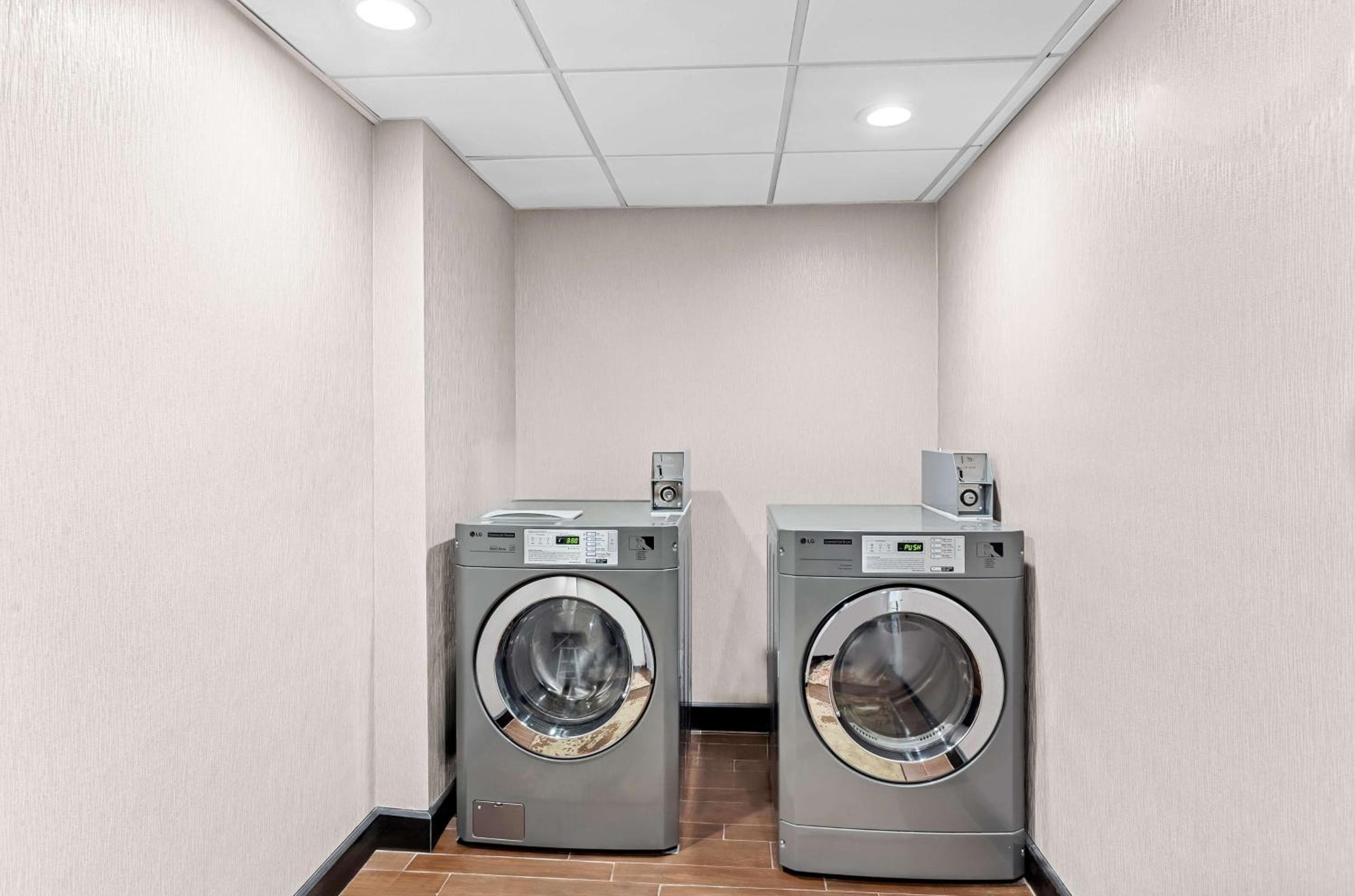 Hampton Inn Chicago-Naperville