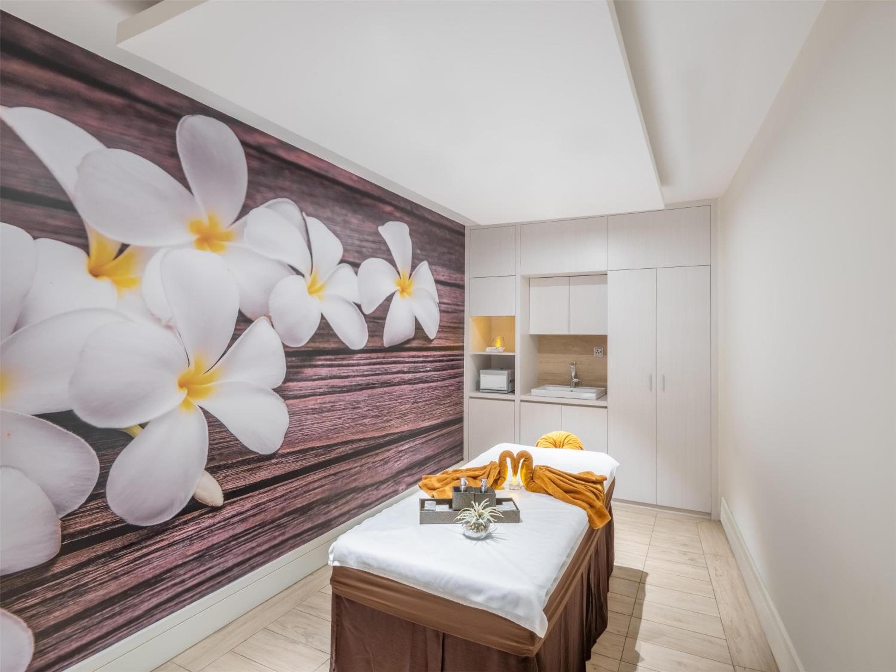 The Hotel Galleria Jeddah, Curio Collection by Hilton