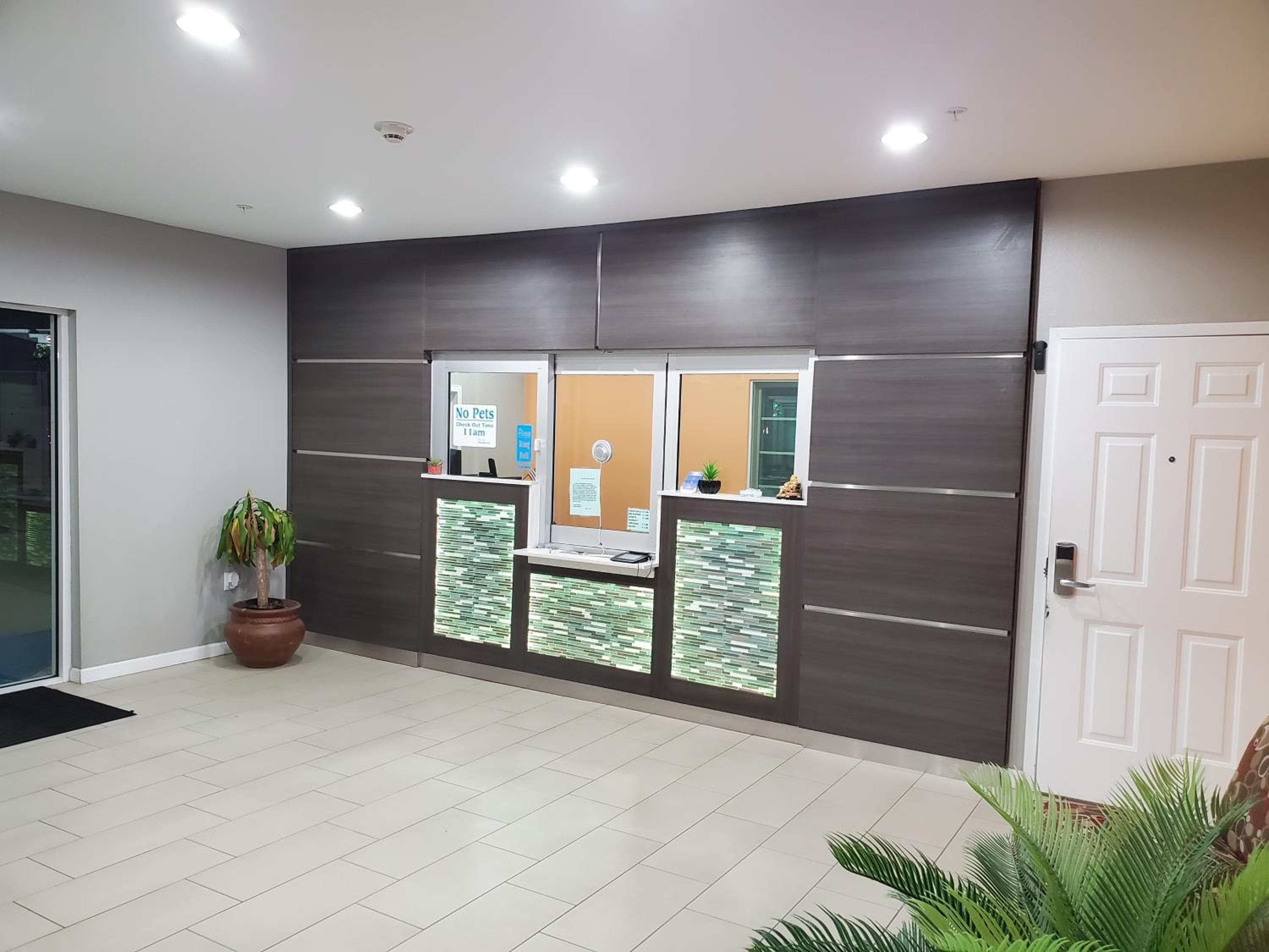 Haven Inn & Suites Willowbrook