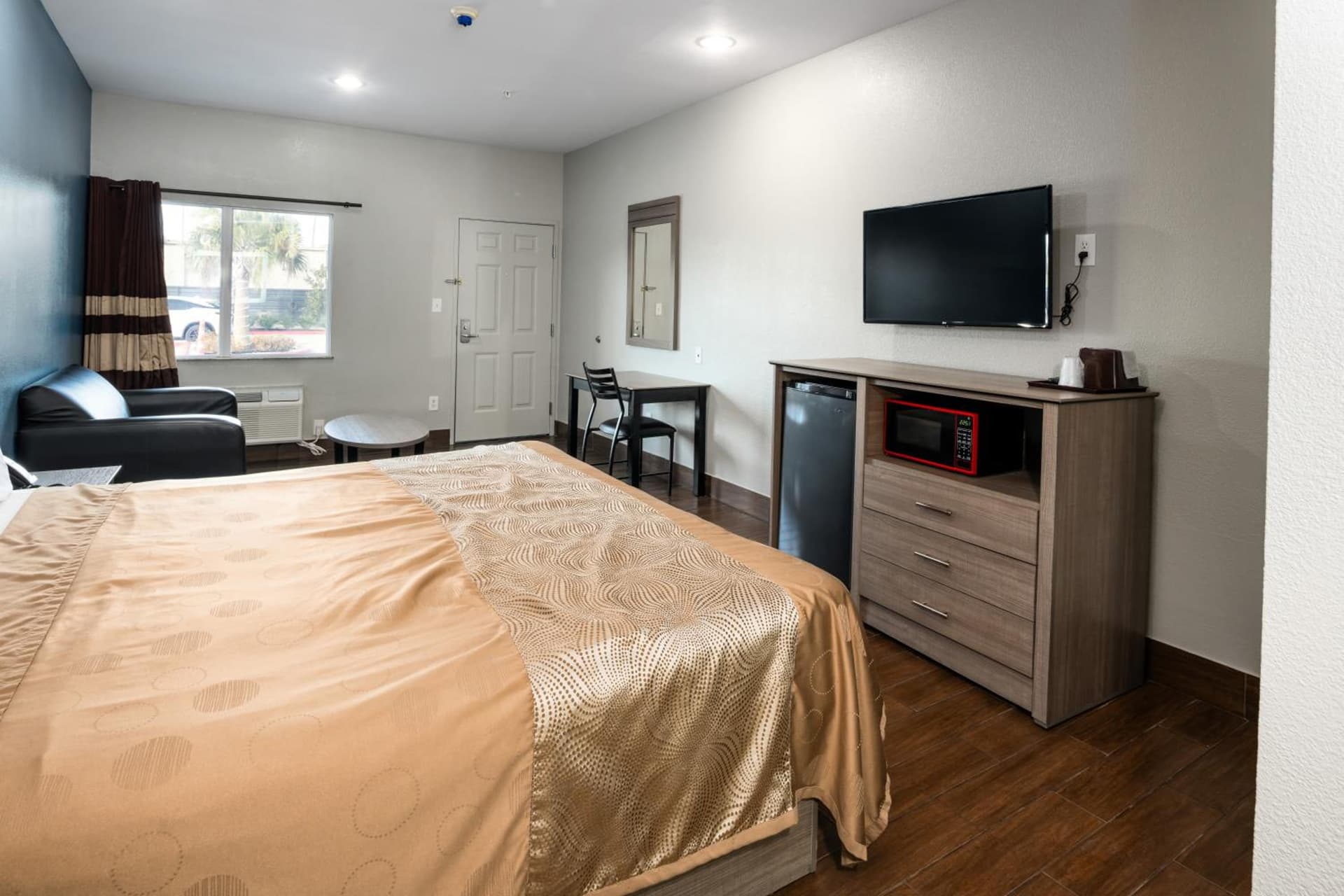 Moonlight Suites - Houston/George Bush Int'l Airport