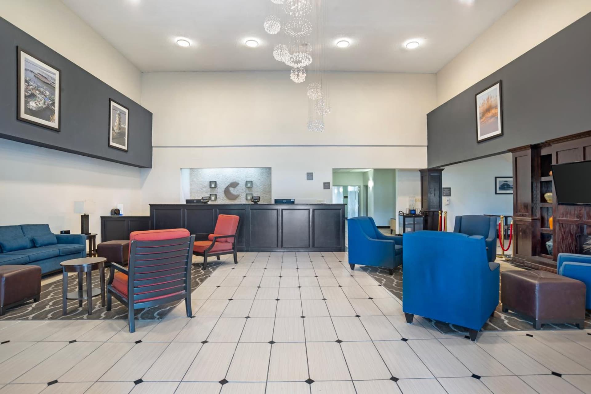 Comfort Inn & Suites Crystal Inn Sportsplex