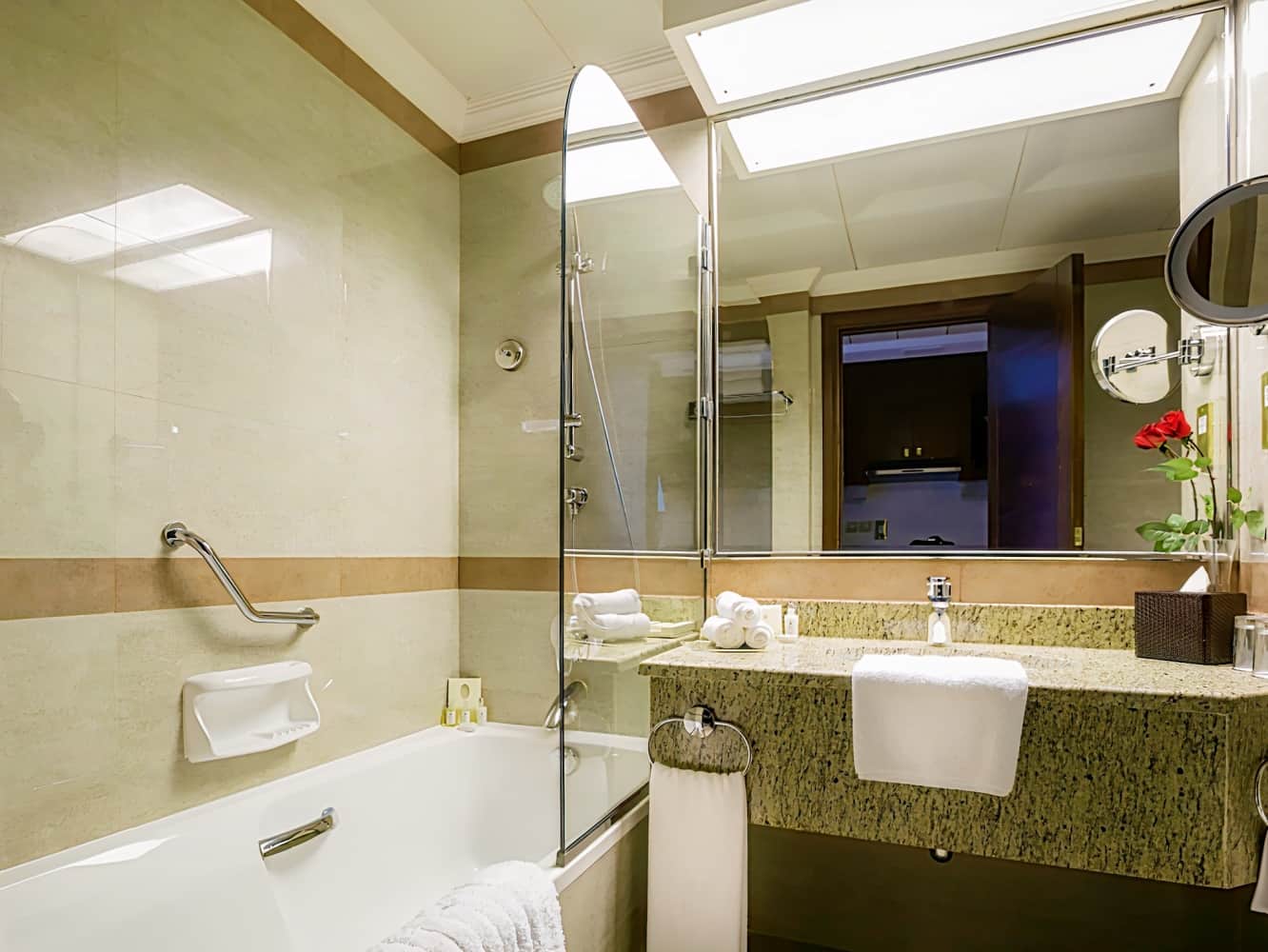 Grand Mercure Abu Dhabi
