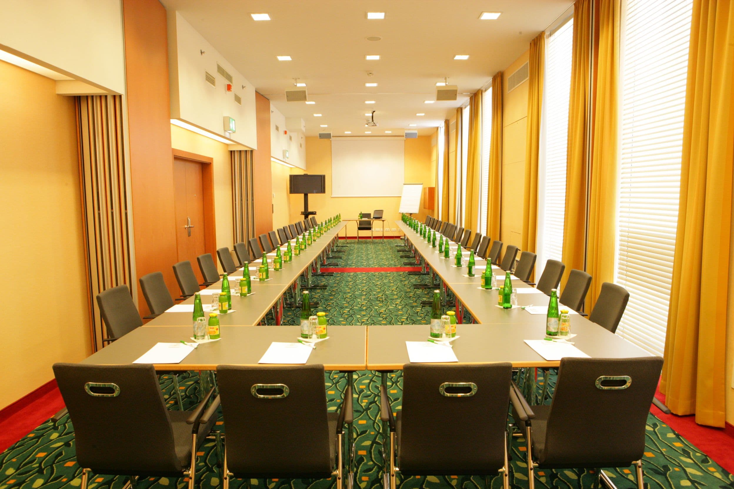 Courtyard Vienna Schönbrunn