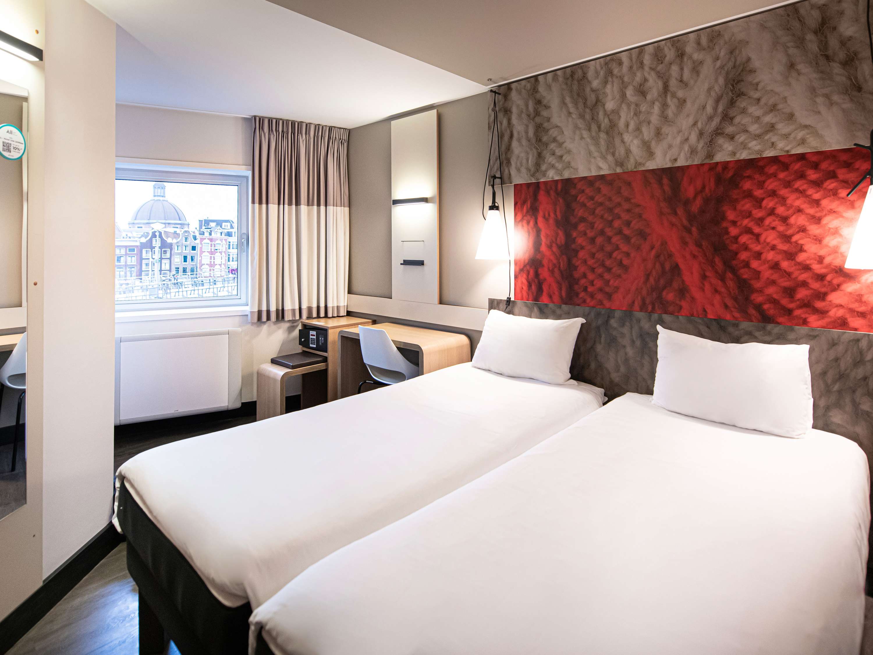 ibis Amsterdam Centre
